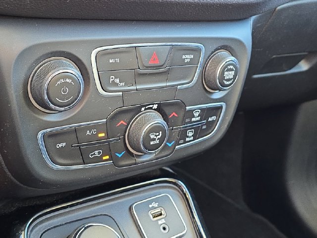 Used 2018 Jeep Compass Limited w/ Safe & Security Group AWD/4WD image 26