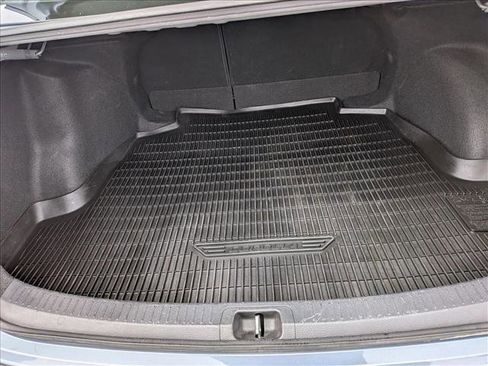 Used 2022 Toyota Corolla LE image 6