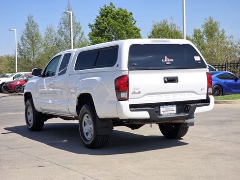 Used 2021 Toyota Tacoma SR w/ SR Convenience Package image 3