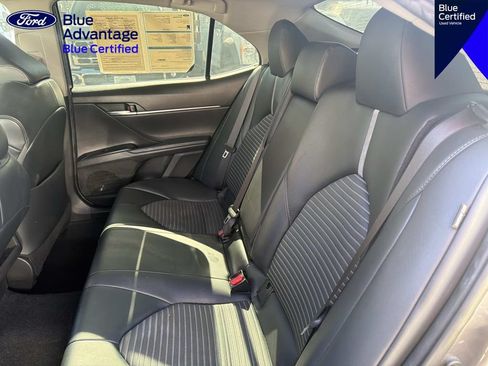 Used 2020 Toyota Camry SE FWD image 13