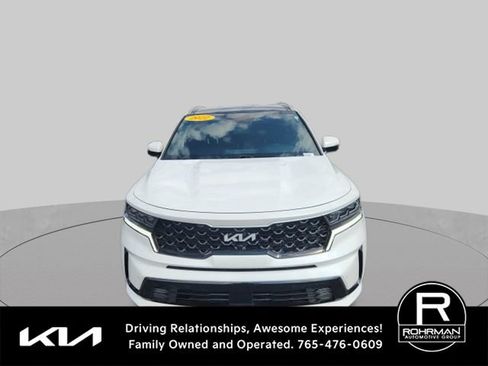 Used 2022 Kia Sorento SX Prestige w/ Panoramic Sunroof Package AWD/4WD image 2