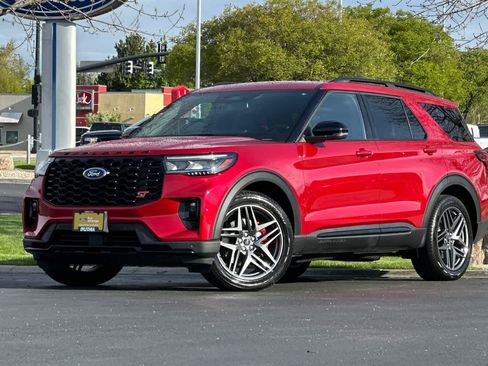 Certified 2025 Ford Explorer ST image 1