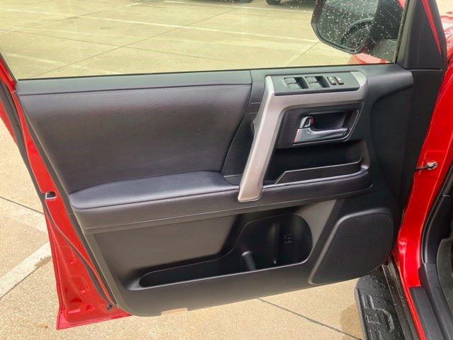 Used 2022 Toyota 4Runner SR5 Premium AWD/4WD image 11