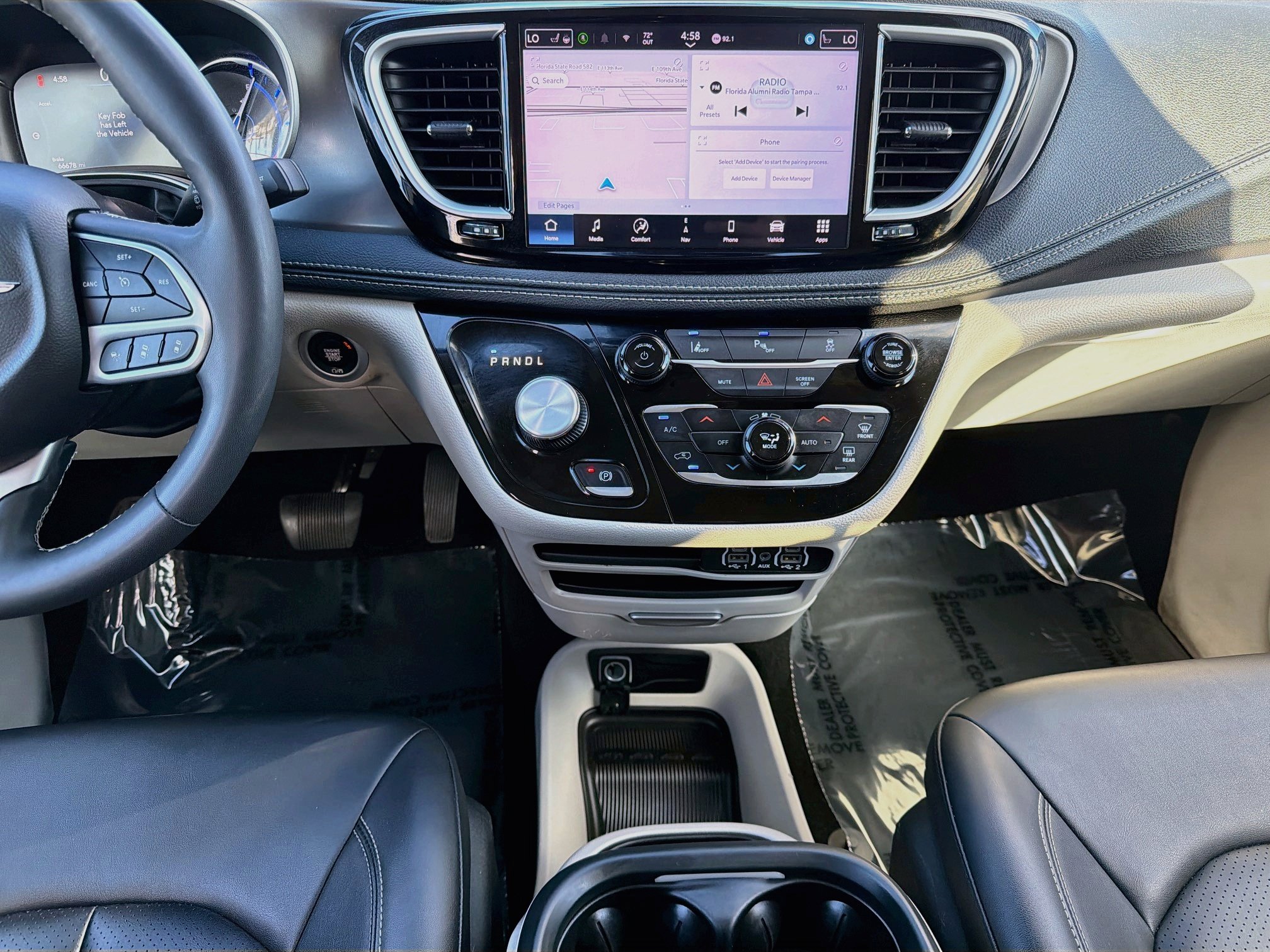 Used 2024 Chrysler Pacifica Limited FWD image 19