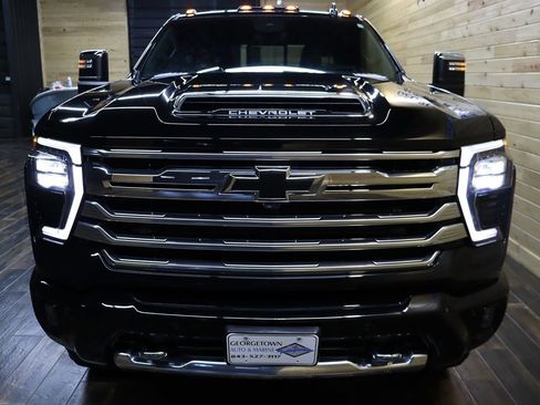 Used 2024 Chevrolet Silverado 2500 High Country w/ High Country Premium Package image 7