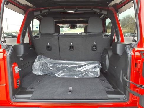 Used 2025 Jeep Wrangler Willys image 6