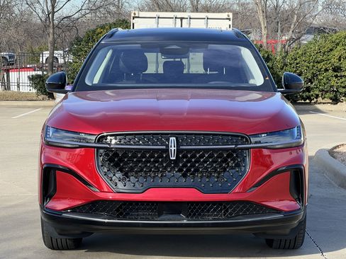 New 2026 Lincoln Nautilus Reserve w/ Jet Appearance Package image 13