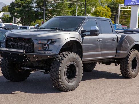 Used 2022 Ford F250 Lariat w/ Lariat Ultimate Package image 9