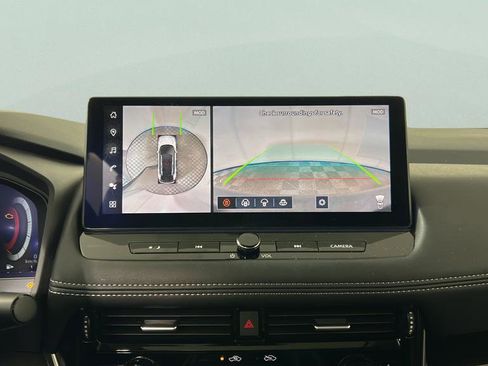 Used 2024 Nissan Rogue SL w/ SL Premium Package image 29