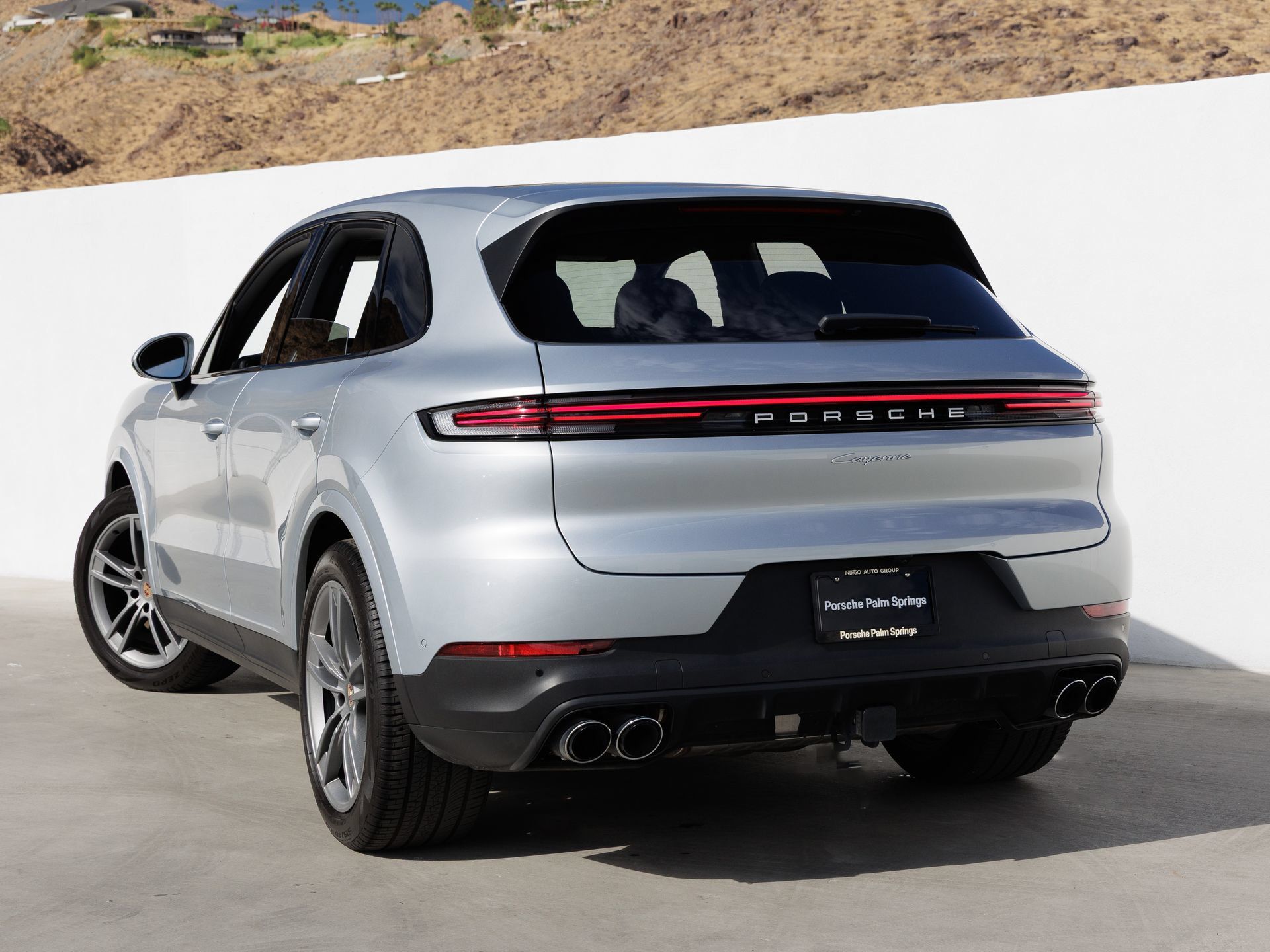 Certified 2025 Porsche Cayenne AWD/4WD image 3
