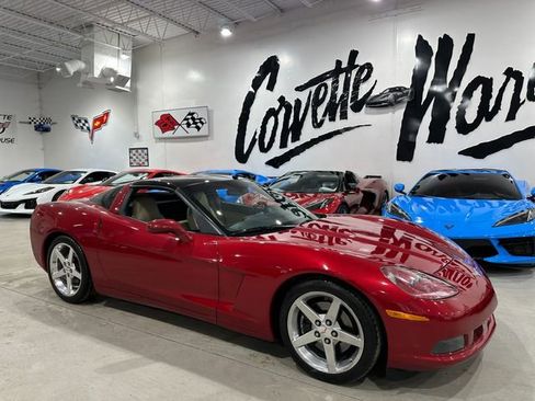 Used 2005 Chevrolet Corvette Coupe w/ Preferred Equipment Group RWD image 25
