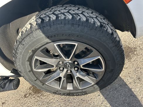 Used 2023 Chevrolet Tahoe Z71 w/ Luxury Package image 10