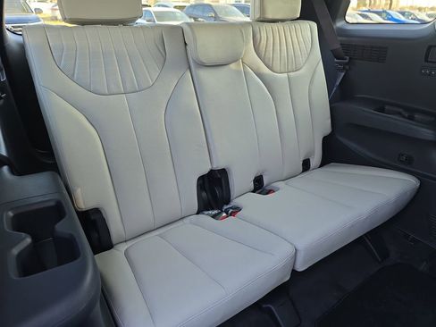 Used 2023 Hyundai Palisade Limited image 12