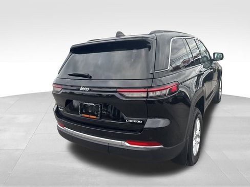 Used 2025 Jeep Grand Cherokee Laredo X image 5