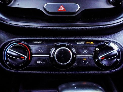 Used 2021 Kia Soul GT-Line FWD image 22