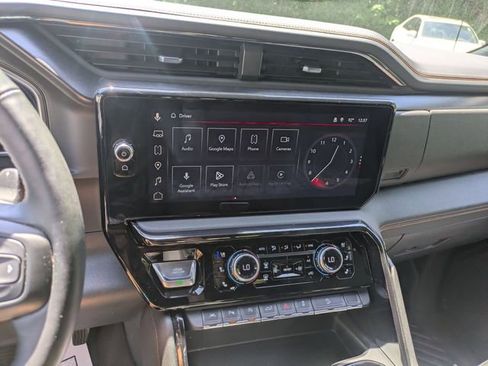 Used 2024 GMC Sierra 1500 AT4 w/ Technology Package AWD/4WD image 20