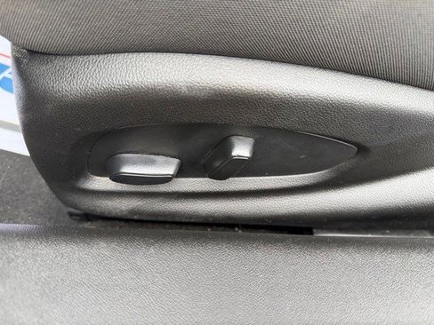 Certified 2022 Chevrolet Camaro LT image 12