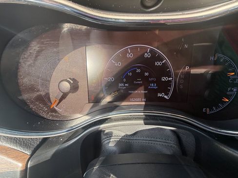 Used 2015 Jeep Grand Cherokee Laredo w/ Quick Order Package 23E image 17