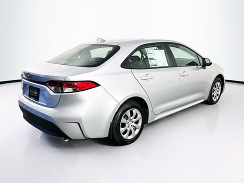 Used 2026 Toyota Corolla LE image 9