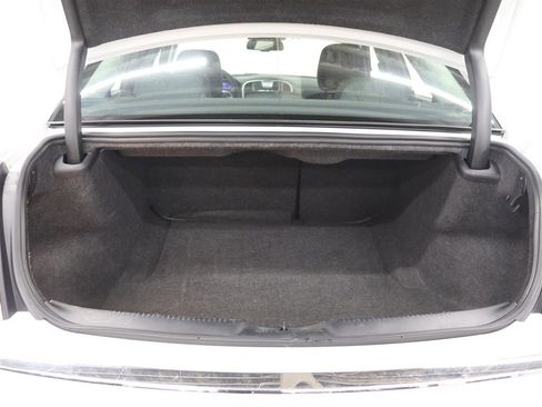 Used 2022 Chrysler 300 Touring image 14