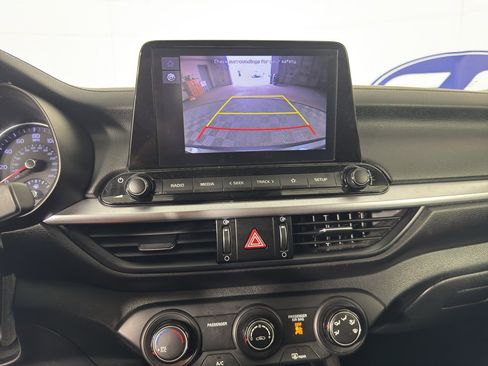 Used 2023 Kia Forte LXS image 27