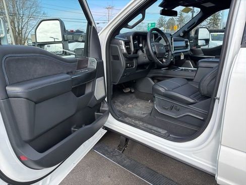 New 2026 Ford F350 Platinum w/ FX4 Off-Road Package image 14