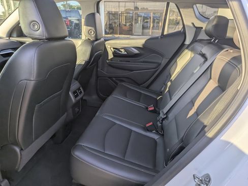 Used 2024 GMC Terrain SLT w/ Tech Package AWD/4WD image 29