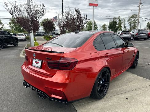 Used 2018 BMW M3 RWD image 5
