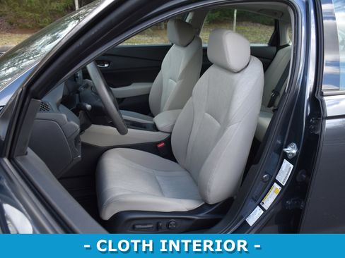 Certified 2023 Honda Accord EX image 8