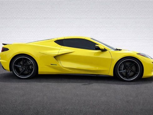 Used 2024 Chevrolet Corvette E-Ray w/ Stealth Interior Trim Package image 4