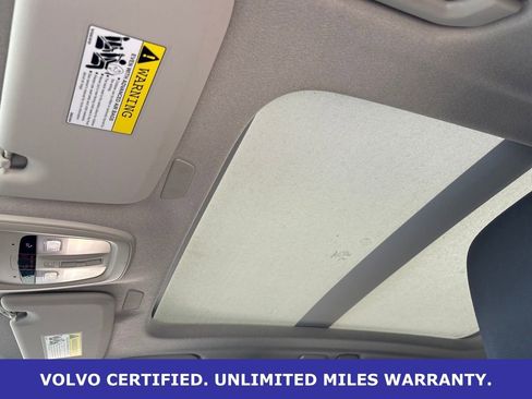 Certified 2025 Volvo XC40 B5 Core image 27