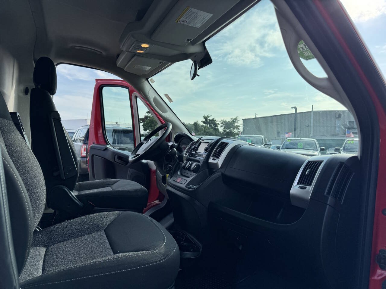 Used 2018 RAM ProMaster 1500 w/ Premium Appearance Group FWD image 29