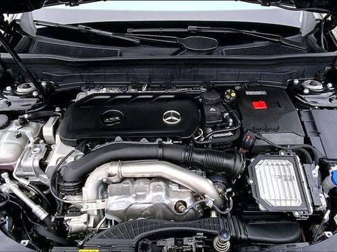 Used 2026 Mercedes-Benz GLB 250 4MATIC image 26