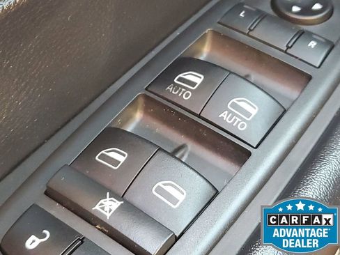 Used 2020 Chrysler Pacifica Touring w/ S Appearance Package image 35