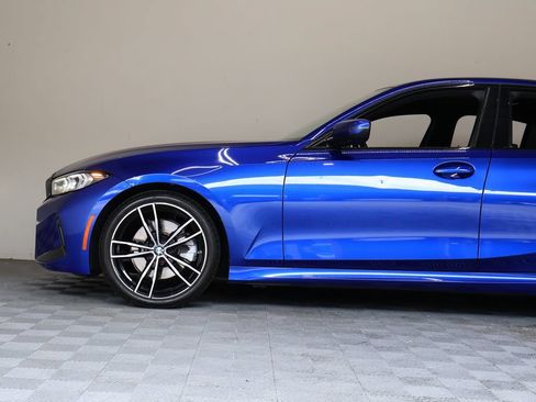 Used 2023 BMW 330i Sedan w/ M Sport Package RWD image 8