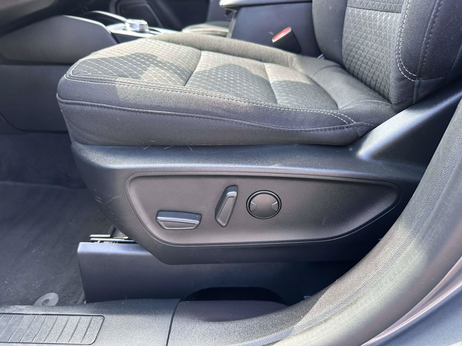 Used 2023 Ford Escape Active AWD/4WD image 11