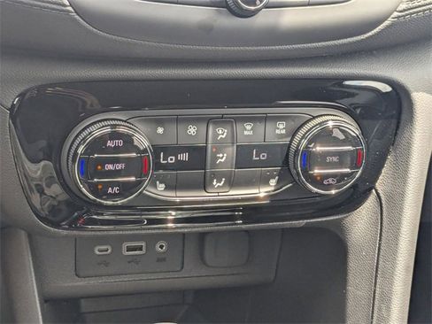 Used 2023 Buick Encore GX Select w/ Sport Touring Package image 24