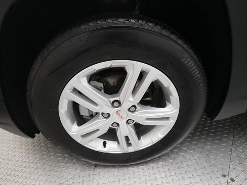 Used 2024 GMC Terrain SLE w/ Driver Convenience Package image 26