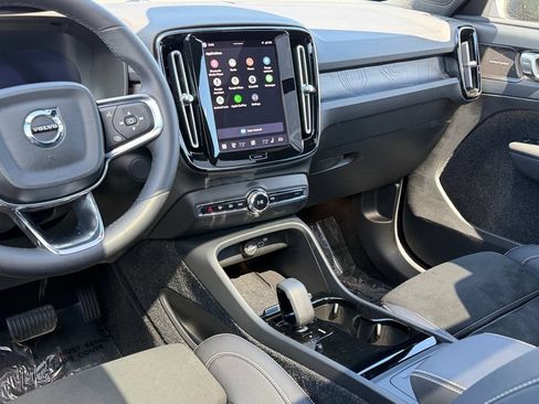 Certified 2023 Volvo XC40 Recharge Ultimate w/ Protection Package Premier AWD/4WD image 14