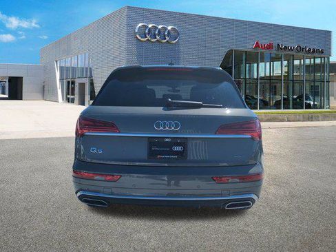 Certified 2024 Audi Q5 2.0T Premium w/ Convenience Package image 9