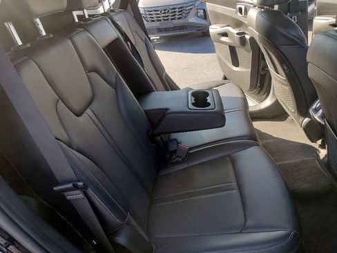 Used 2021 Kia Sorento S image 14