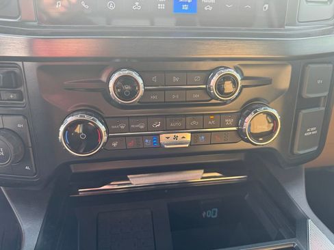 Used 2023 Ford F450 Lariat w/ Lariat Ultimate Package AWD/4WD image 9