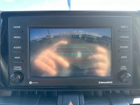 Used 2022 Toyota RAV4 LE image 16