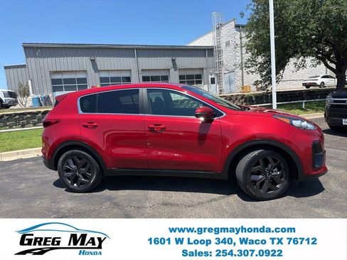 Used 2022 Kia Sportage LX w/ LX FWD Value Edition Package image 2