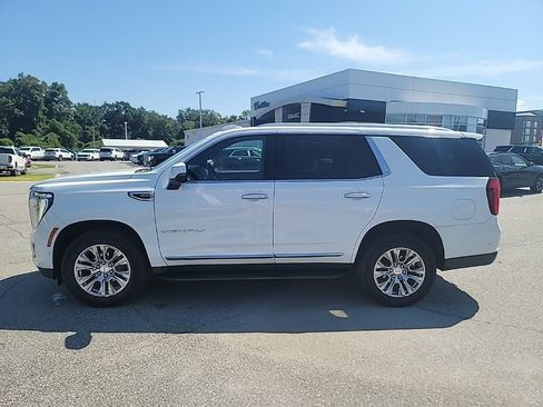 Used 2025 GMC Yukon Denali RWD image 4