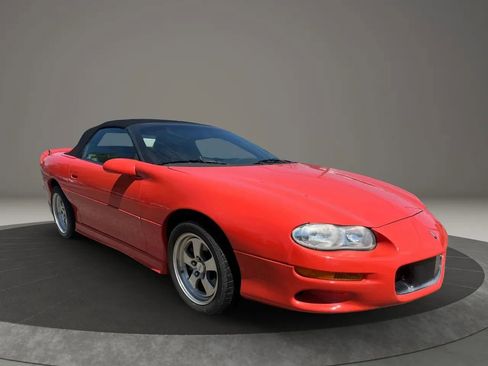 Used 1999 Chevrolet Camaro Z28 w/ Sport Appearance Pkg RWD image 3