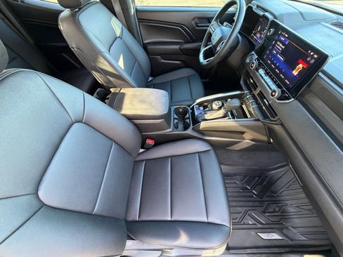 Used 2026 Chevrolet Colorado Trail Boss AWD/4WD image 11