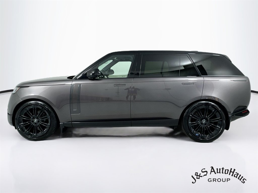 Used 2024 Land Rover Range Rover Long Wheelbase SE AWD/4WD image 4
