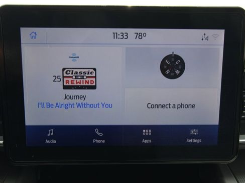 Used 2021 Ford Explorer XLT w/ Equipment Group 202A AWD/4WD image 30