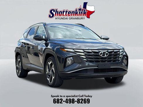 Certified 2024 Hyundai Tucson SEL w/ Convenience Package AWD/4WD image 3